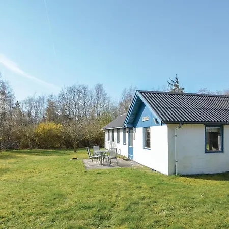 Two-bedroom Holiday In *
