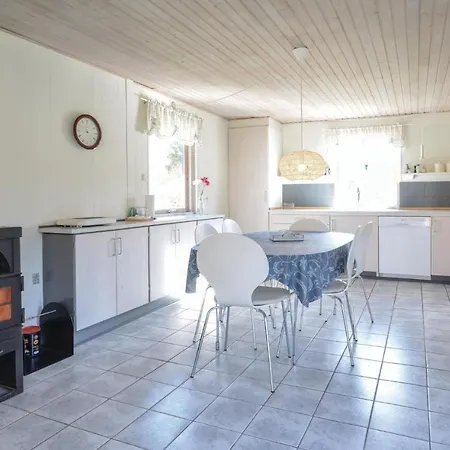 Two-bedroom Holiday In * Roslev